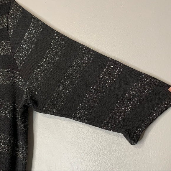 Lane Bryant black & silver metallic stripe v-neck 3/4 sleeve sweater. Size 22/24 - Picture 7 of 10